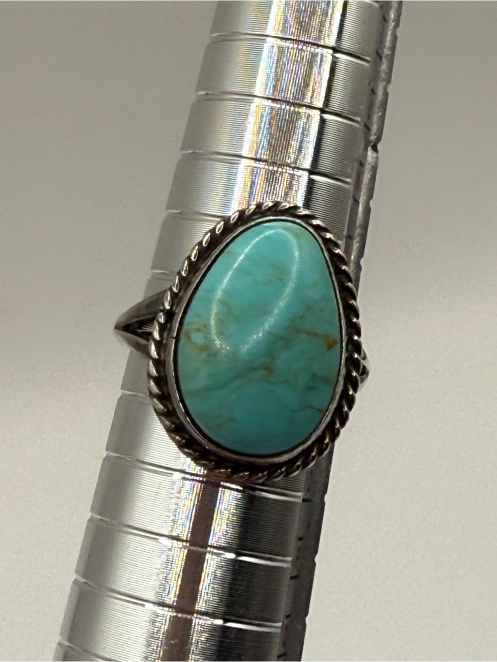 Vintage Navajo Sterling Silver Turquoise Ring 925 size 6.5 Really pretty stone!
